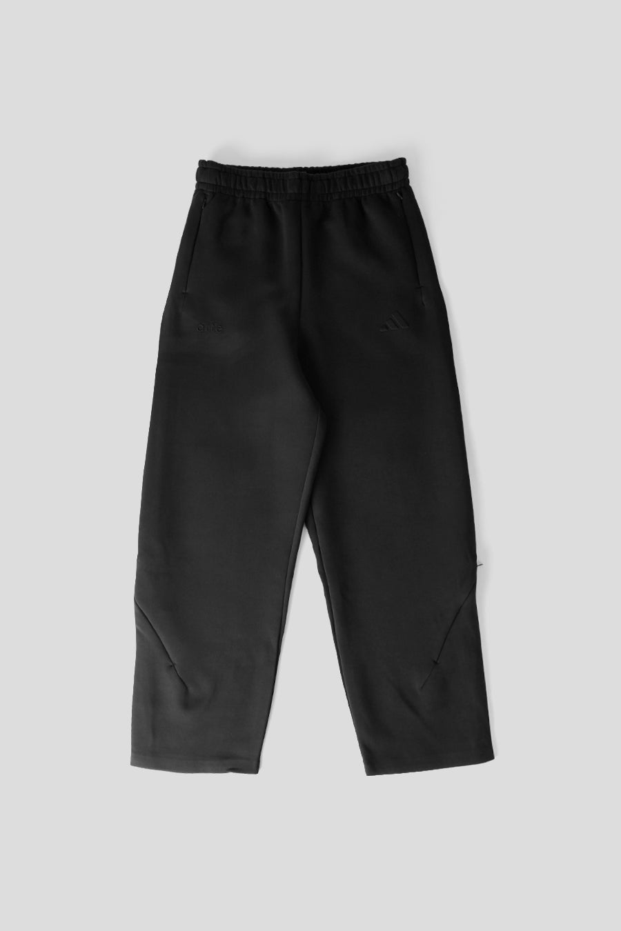 ADIDAS - PANTALON DE SURVÊTEMENT ZNE X ARTE NOIR - LE LABO STORE