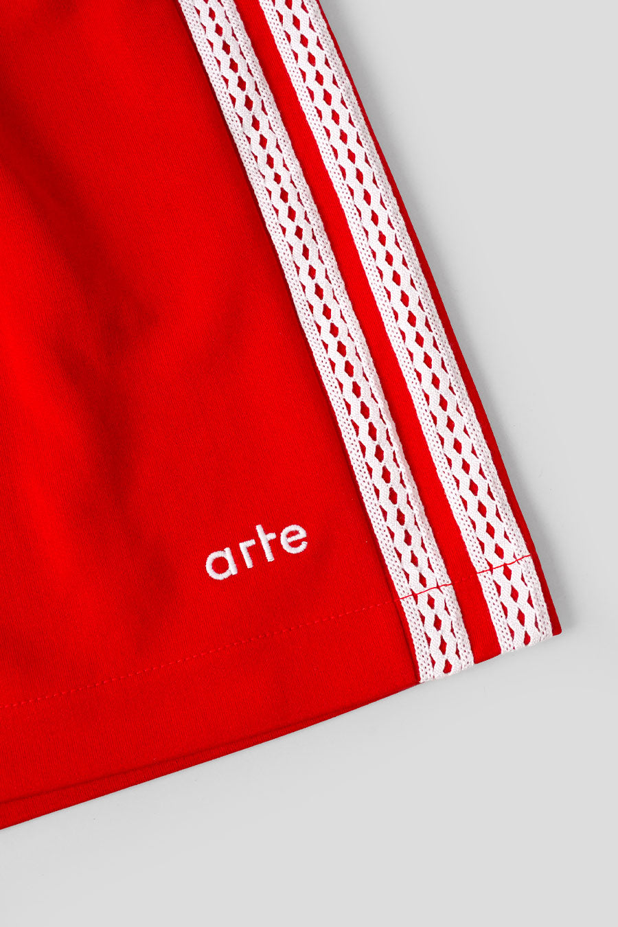 ADIDAS - SHORT X ARTE ROUGE ET BLANC - LE LABO STORE