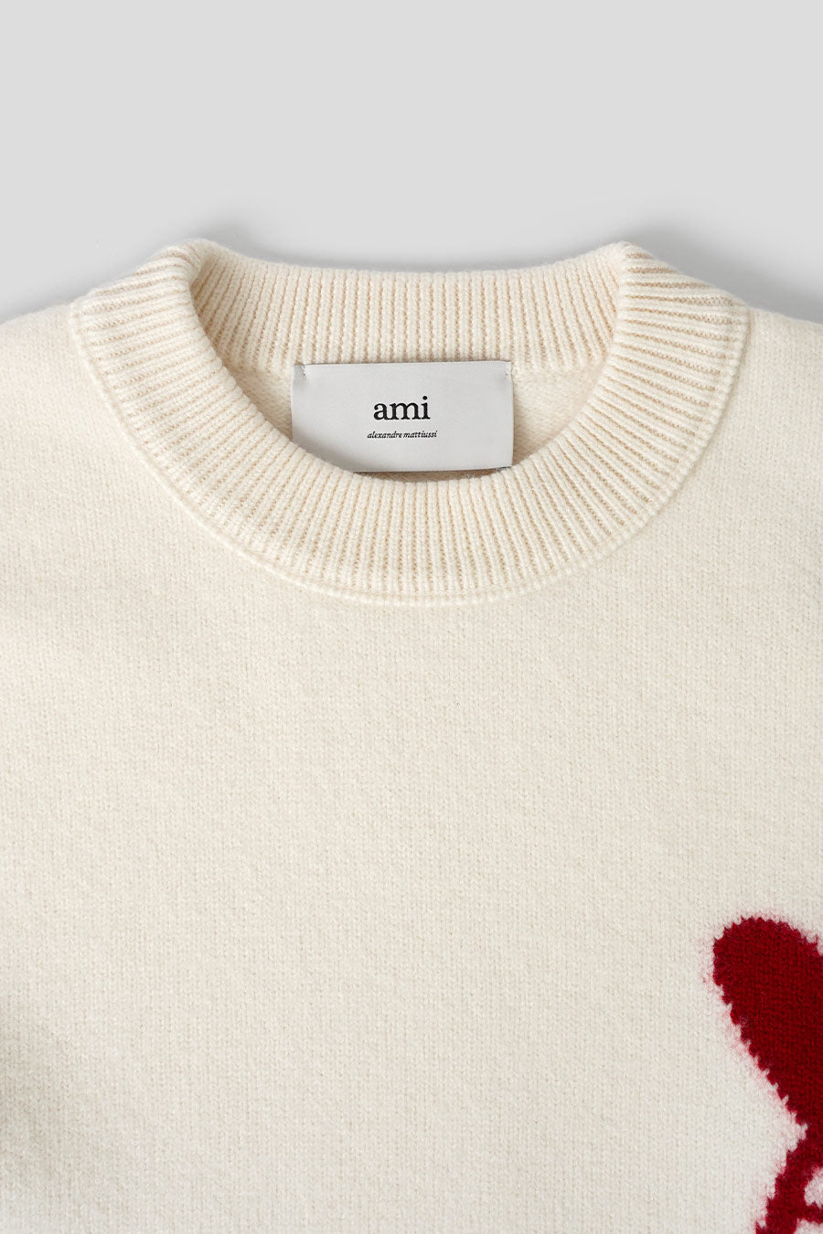 AMI PARIS - PULL COL ROND EN LAINE AMI DE COEUR ECRU ET ROUGE - LE LABO STORE