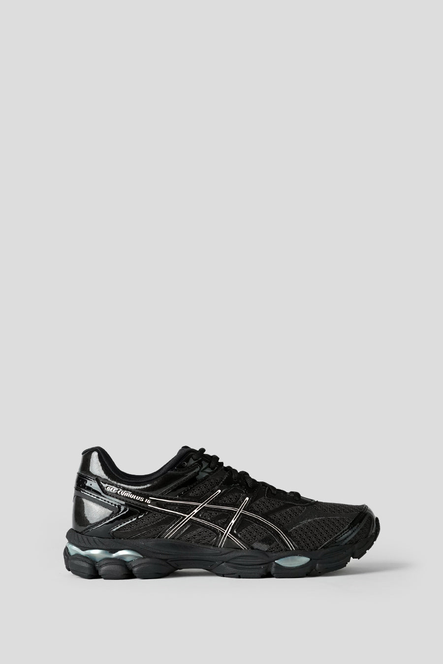 Asics - SNEAKERS GEL-CUMULUS 16 GRAPHITE GREY ET BLACK - LE LABO STORE