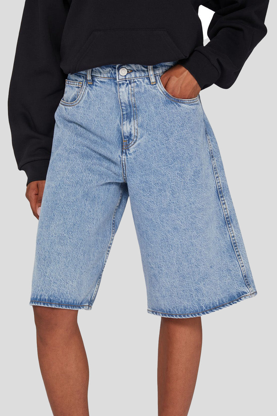 Coperni - BERMUDA EN DENIM BLEU DÉLAVÉ - LE LABO STORE