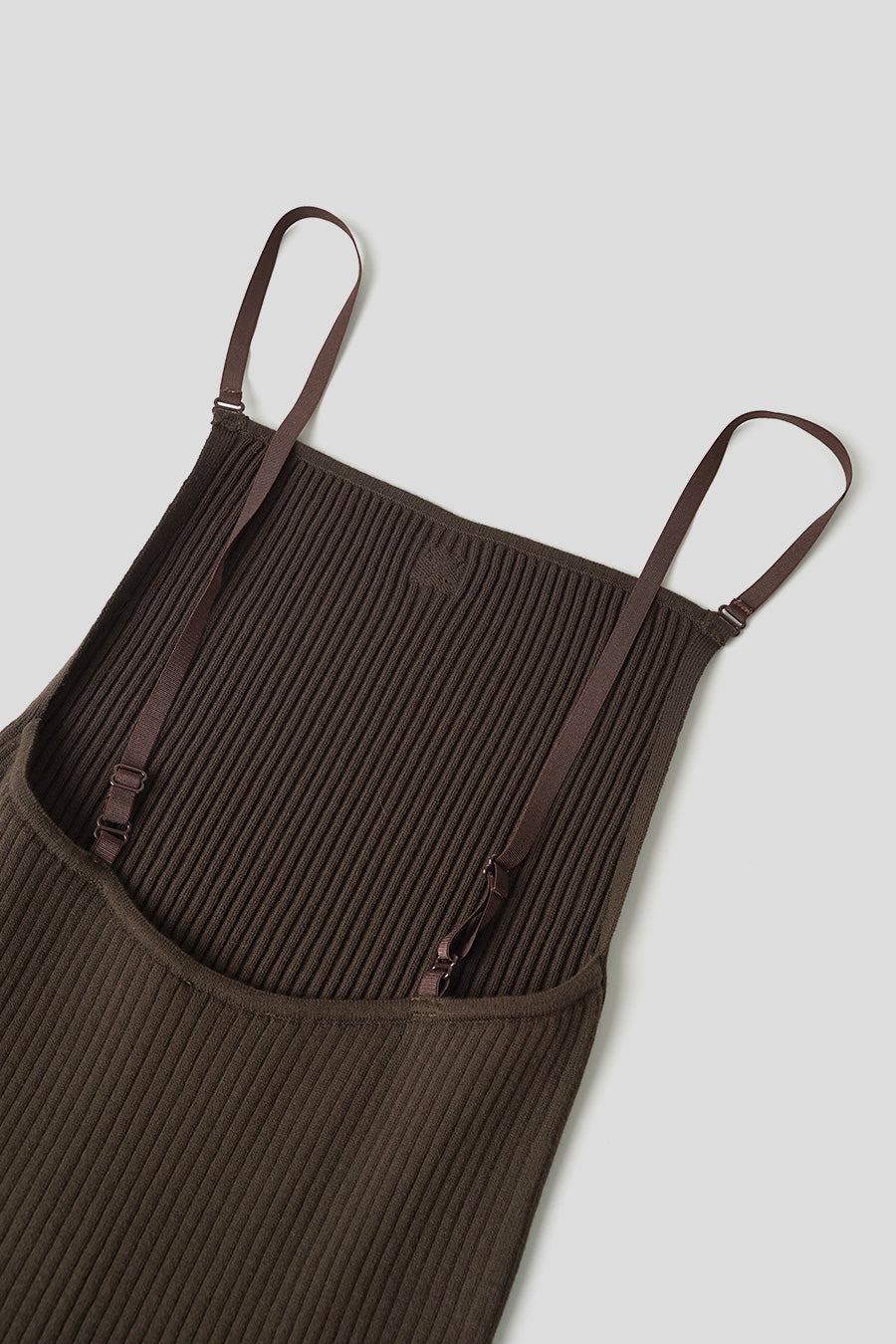 COURRÈGES - MINI ROBE EN MAILLE CÔTELÉE MARRON FONCÉ - LE LABO STORE