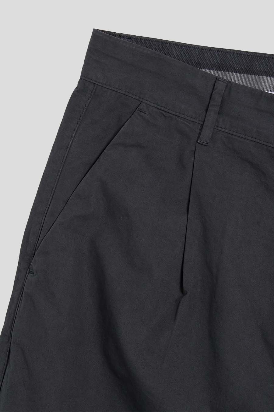 CP COMPANY - PANTALON CARGO MICROREPS PEACHED PFD NOIR - LE LABO STORE