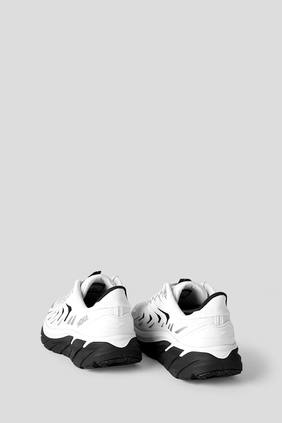 HOKA ONE ONE - SNEAKERS M CLIFTON ULT FROST ET BLACK - LE LABO STORE