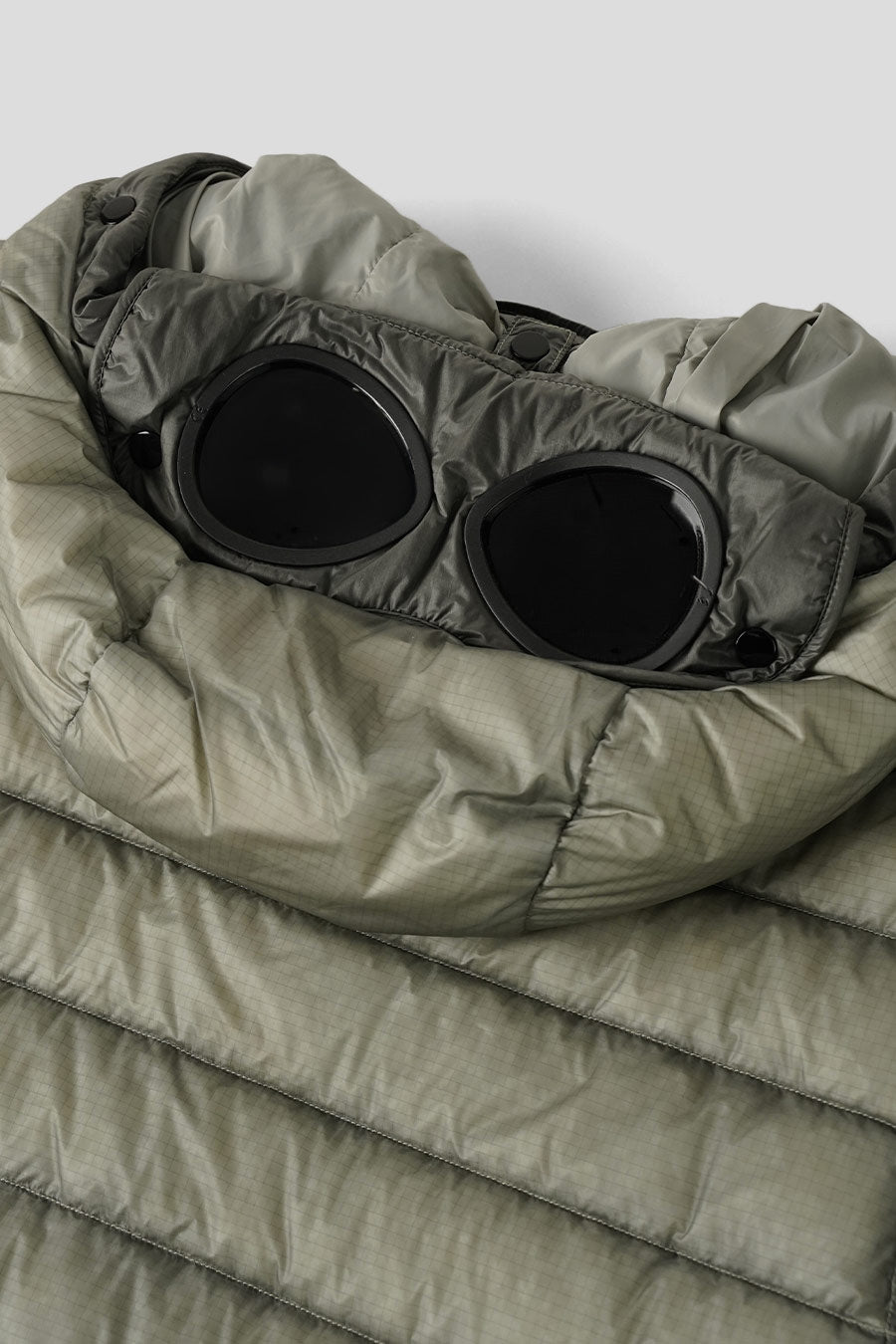 CP COMPANY - DOUDOUNE D.D. SHELL GOGGLE CHEST POCKET GRISE - LE LABO STORE