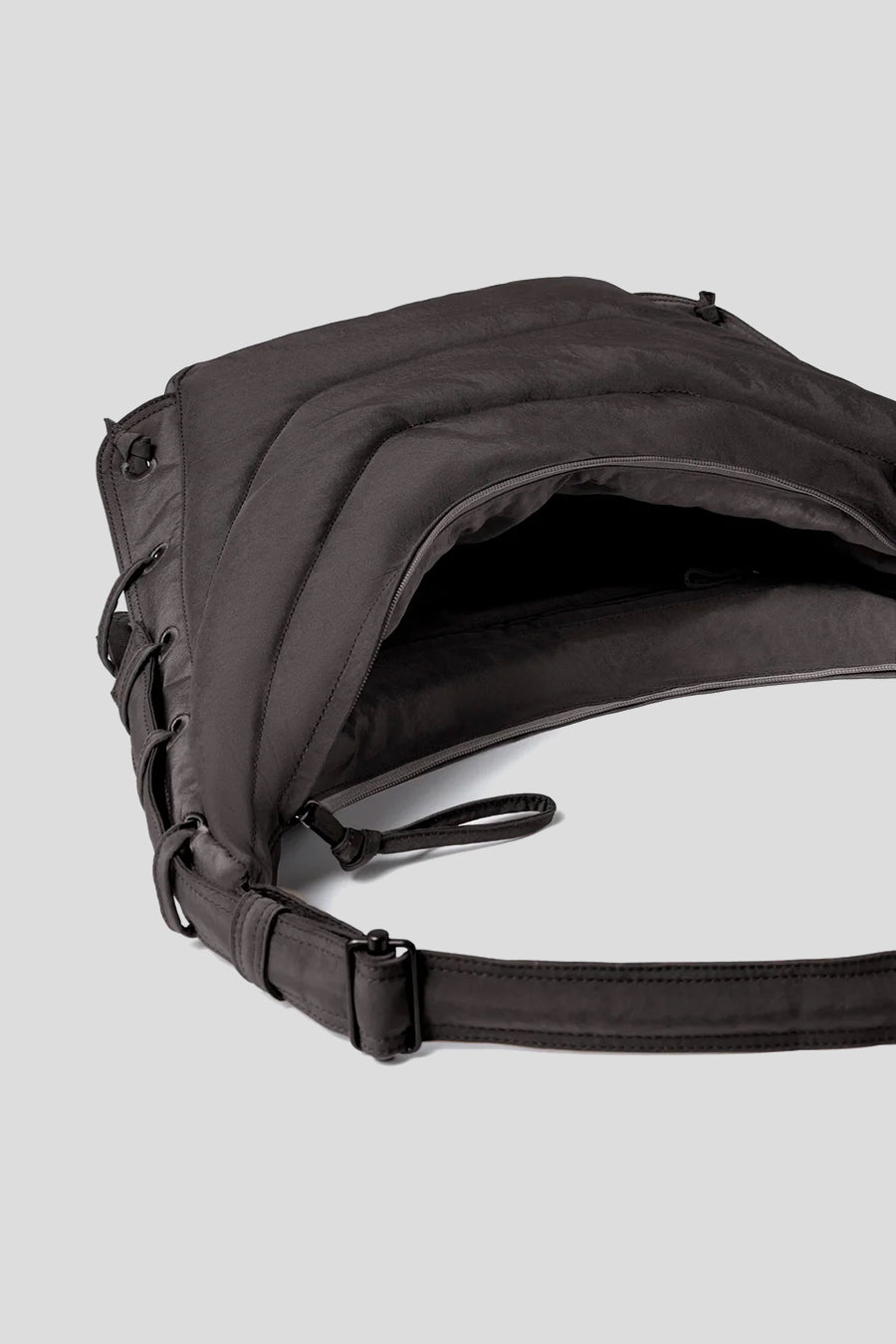 LEMAIRE - SAC MEDIUM SOFT GAME CHOCOLAT FONCÉ - LE LABO STORE