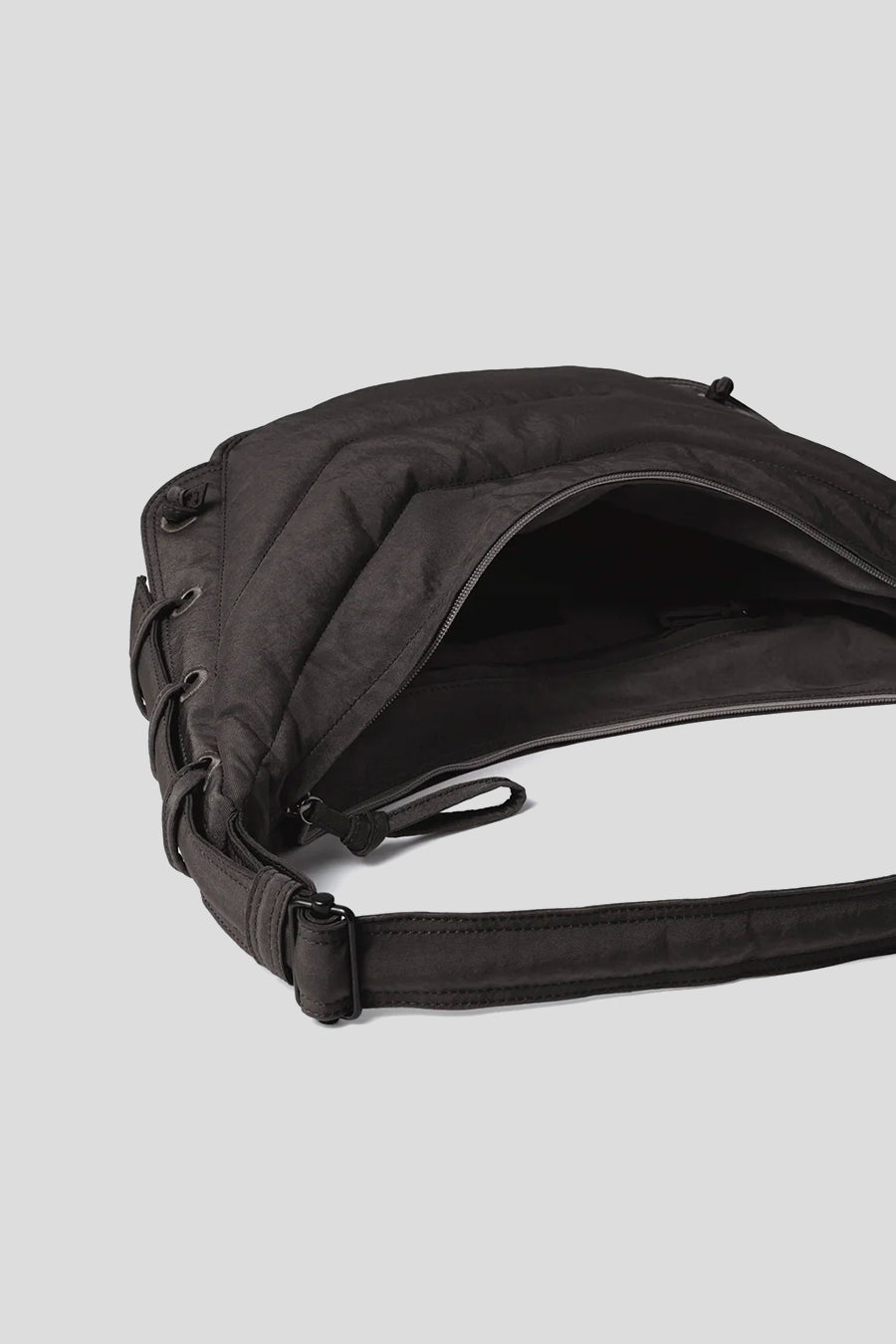 LEMAIRE - SAC SMALL SOFT GAME CHOCOLAT FONCÉ - LE LABO STORE
