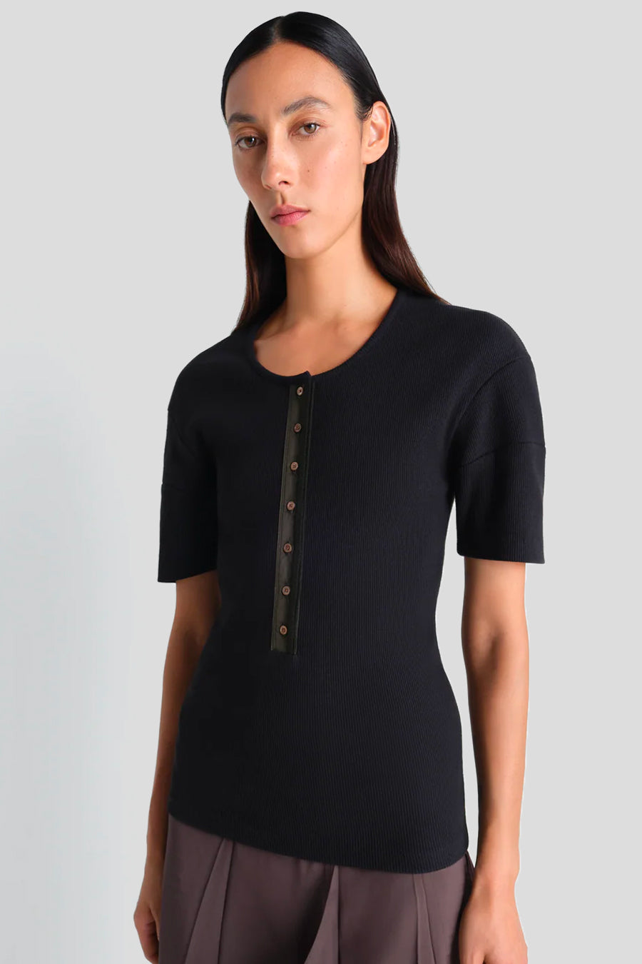 LEMAIRE - BLACK FITTED HENLEY TOP - LE LABO STORE