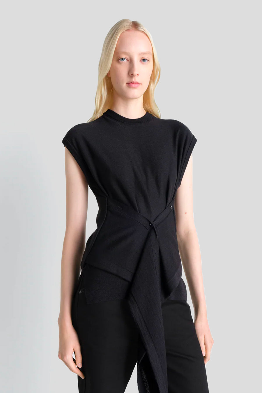 LEMAIRE - TOP SLEEVELESS BUTTONED NOIR - LE LABO STORE