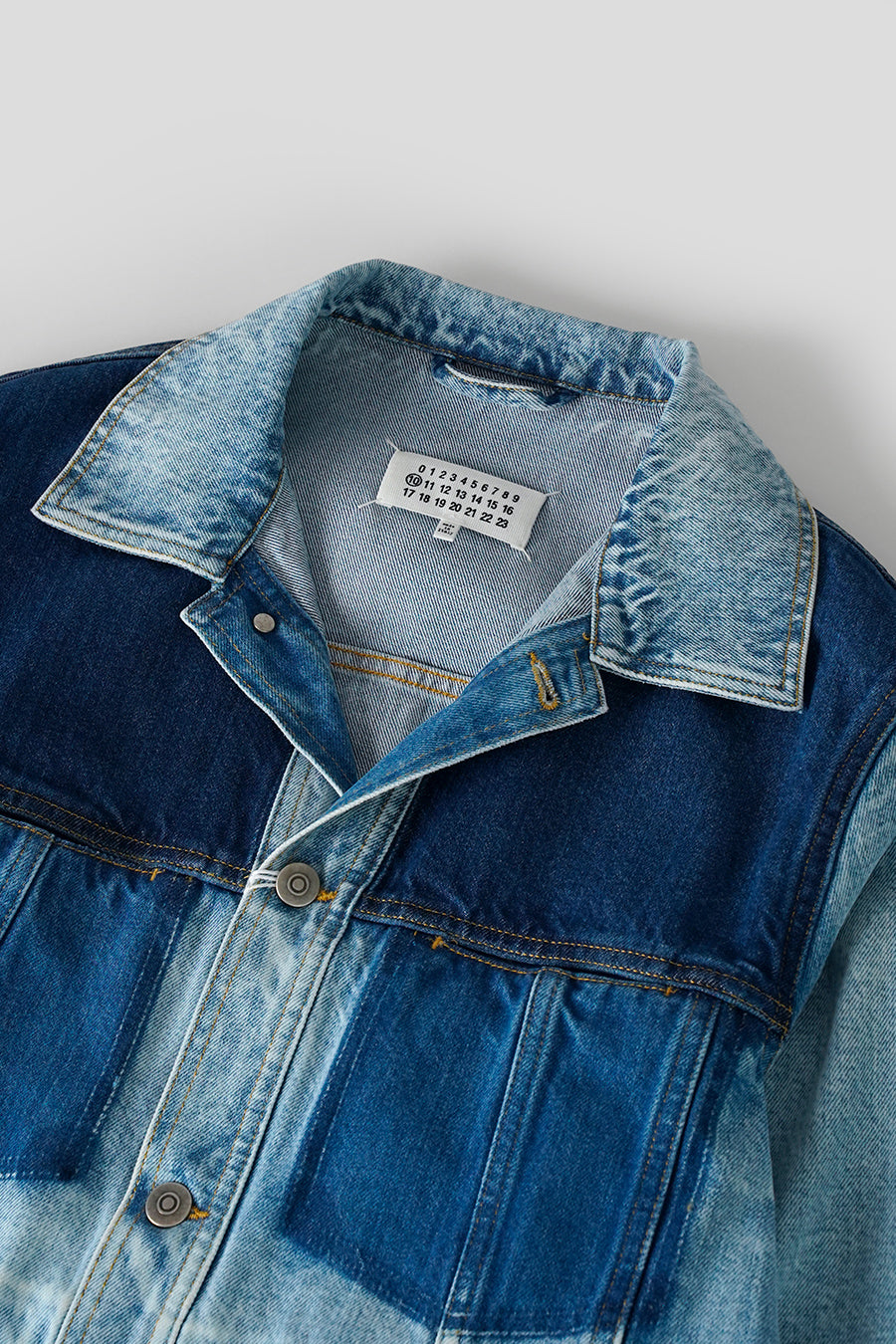 Maison Margiela - VESTE EN DENIM PATCHWORK - LE LABO STORE