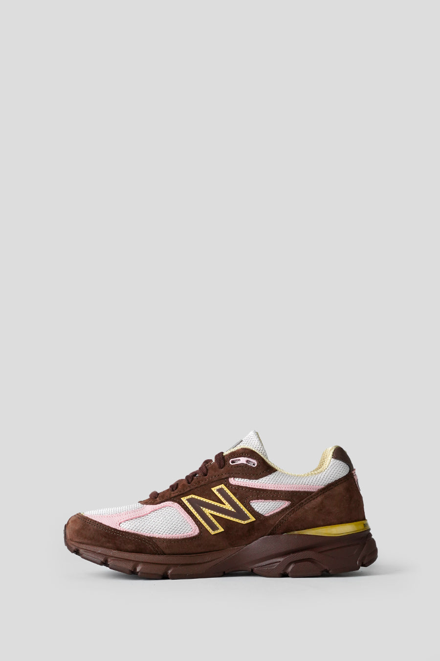 NEW BALANCE - SNEAKERS 990V4 MADE IN USA PUMPERNICKEL, PINK CHALK ET ALABASTER - LE LABO STORE