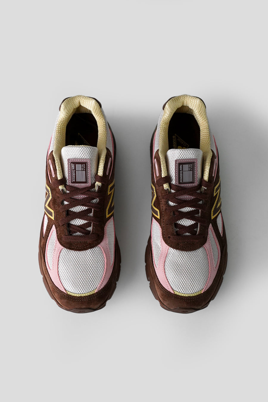 NEW BALANCE - SNEAKERS 990V4 MADE IN USA PUMPERNICKEL, PINK CHALK ET ALABASTER - LE LABO STORE