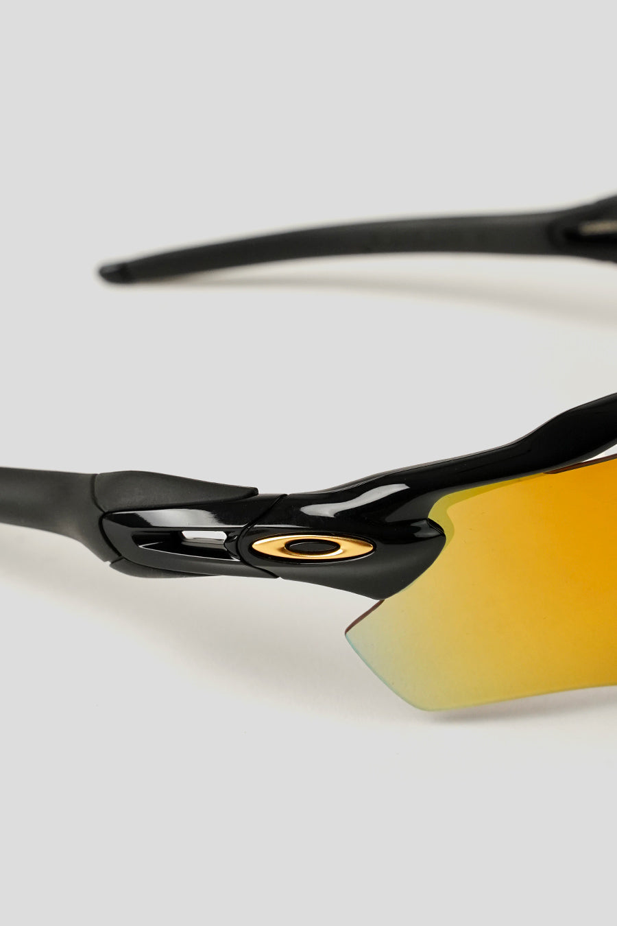 OAKLEY - LUNETTES RADAR EV PATH POLISHED BLACK ET PRIZM 24K - LE LABO STORE