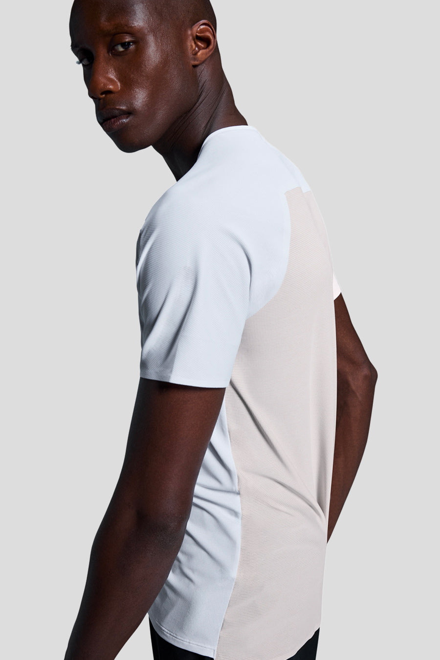 ON - T-SHIRT PERFORMANCE BLANC ET ARGENT - LE LABO STORE
