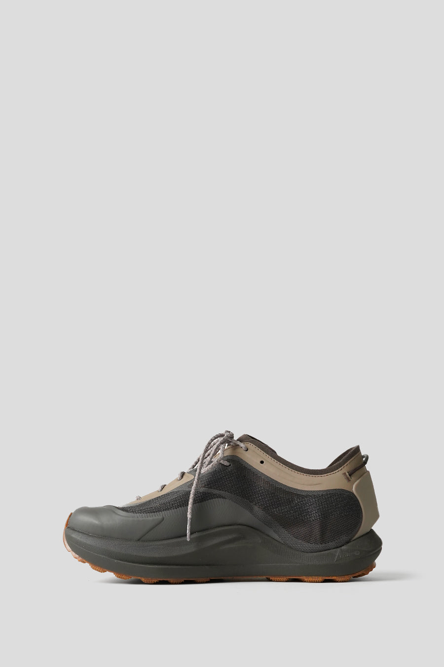 ROA HIKING - CHAUSSURES SELLA BROWN - LE LABO STORE