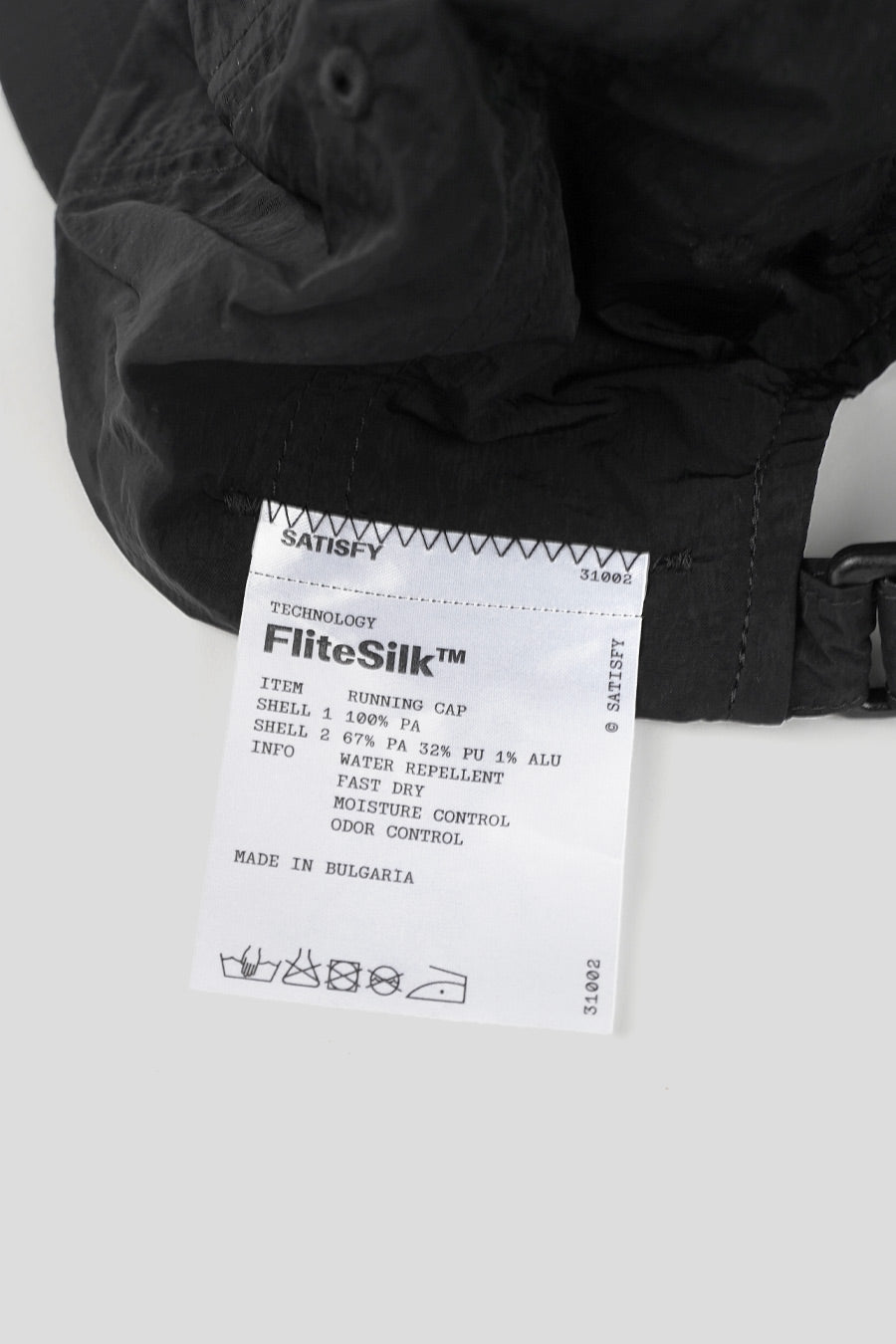 SATISFY - BLACK FLITESILK RUNNING CAP - LE LABO STORE