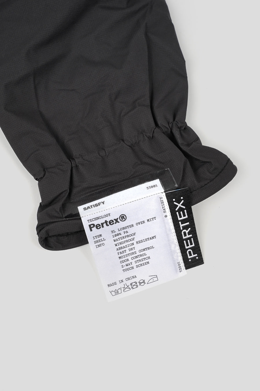 SATISFY - GANTS PERTEX 3L LOBSTER OVER MITTS NOIRS - LE LABO STORE