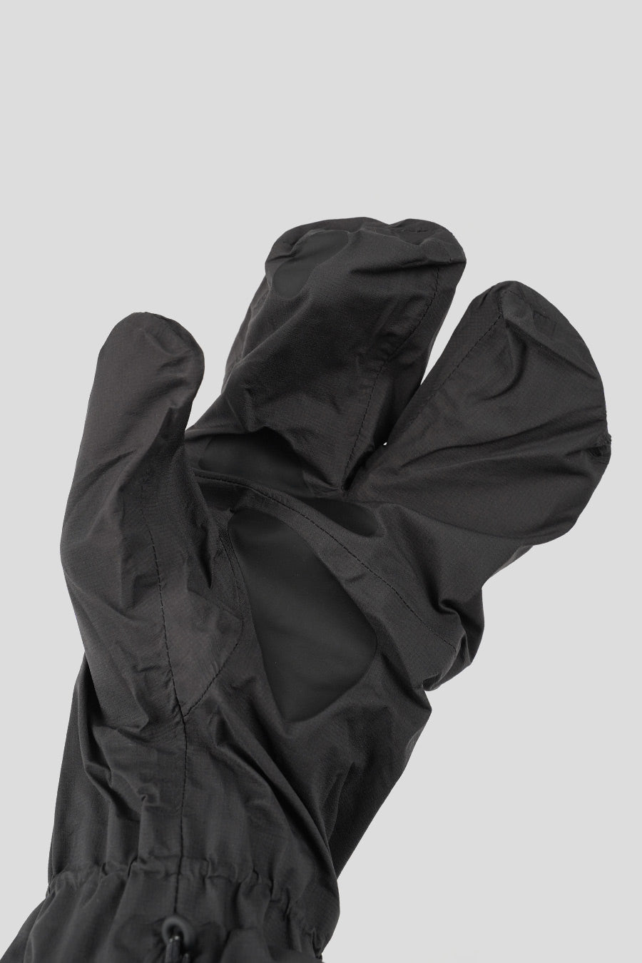 SATISFY - GANTS PERTEX 3L LOBSTER OVER MITTS NOIRS - LE LABO STORE