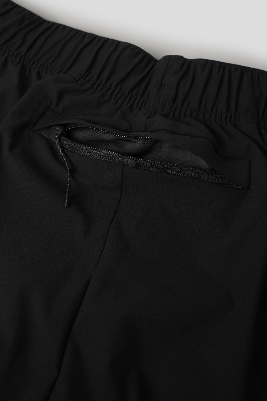 SATISFY - SHORT PEACESHELL 5 UNLINED NOIR - LE LABO STORE