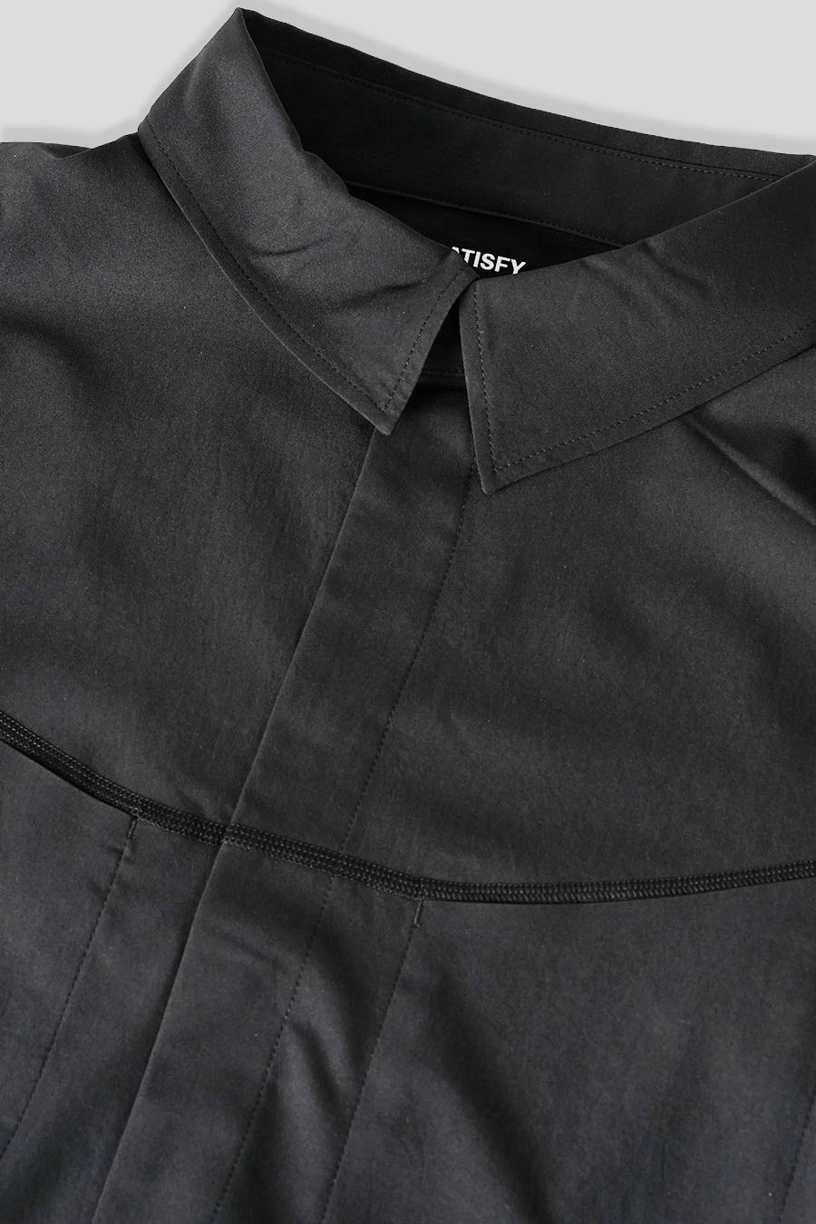 SATISFY - BLACK PEACESHELL SHIRT - LE LABO STORE