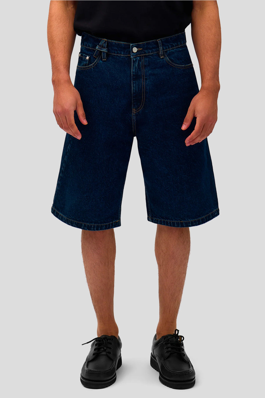 Arte - NAVY BELT DETAIL SHORT - LE LABO STORE