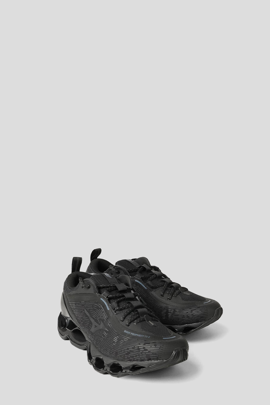 Mizuno - SNEAKERS WAVE PROPHECY 13.2 BLACK ET IRON GATE - LE LABO STORE