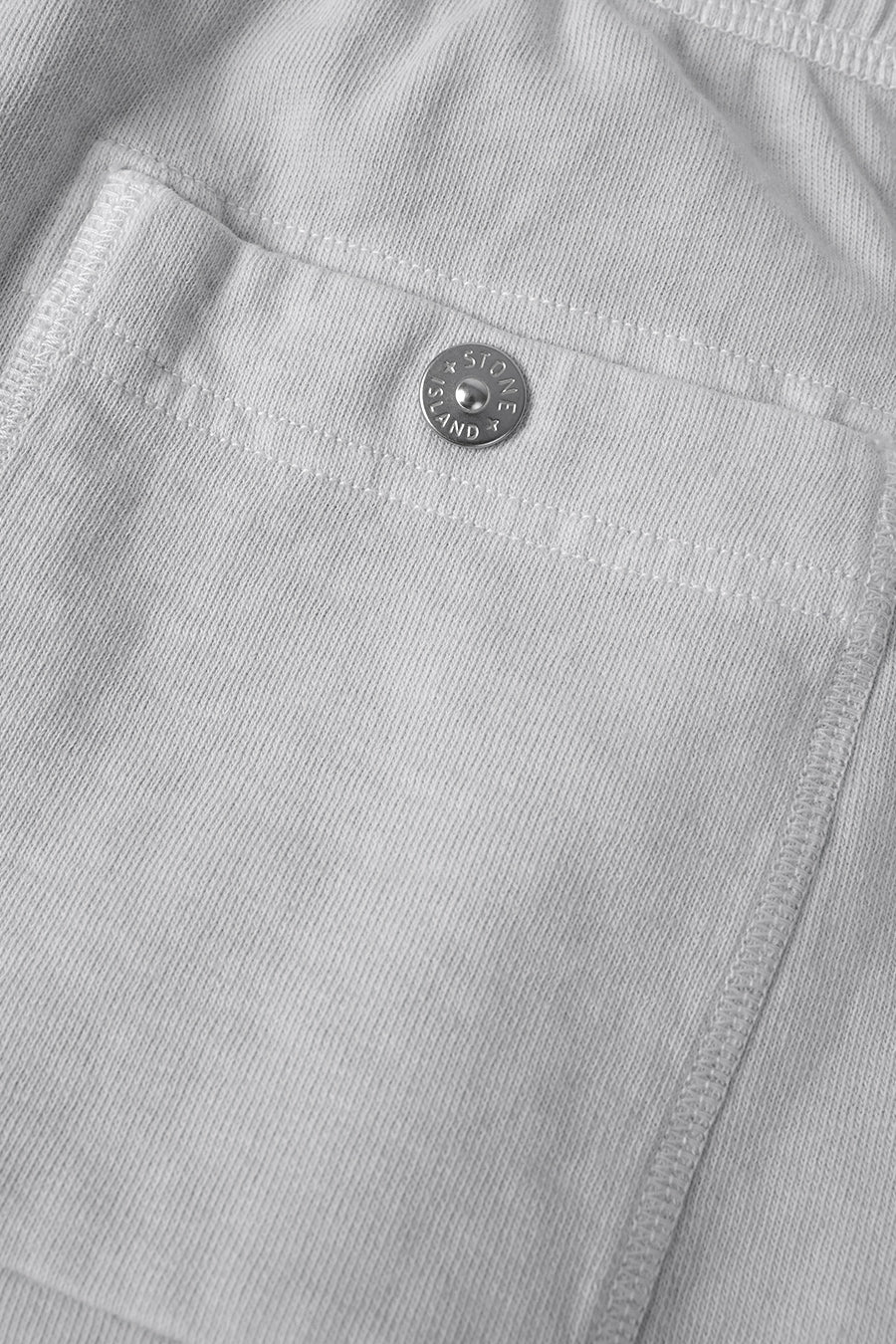 Stone Island - PEARL GREY SHORTS - LE LABO STORE
