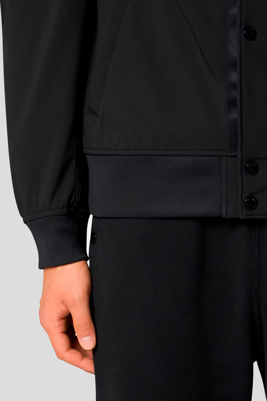 Stone Island - VESTE À CAPUCHE LIGHT SOFT SHELL-R NOIRE - LE LABO STORE