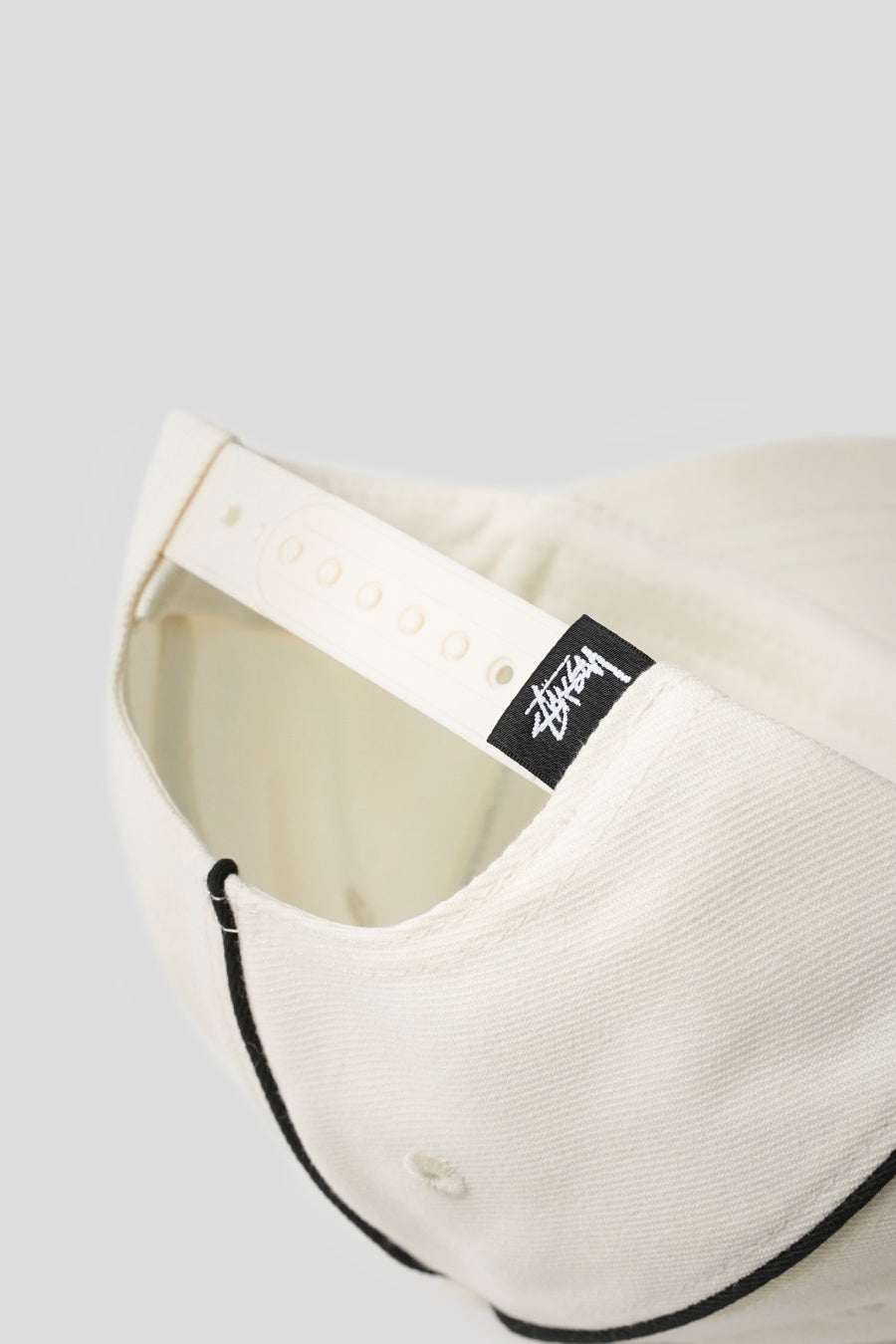 Stussy - CASQUETTE LOW PROFILE CONTRAST PIPING BONE - LE LABO STORE