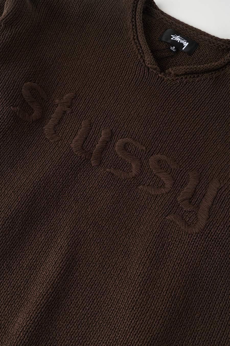 Stussy - PULL EMBROIDERED V-NECK LOGO MARRON - LE LABO STORE