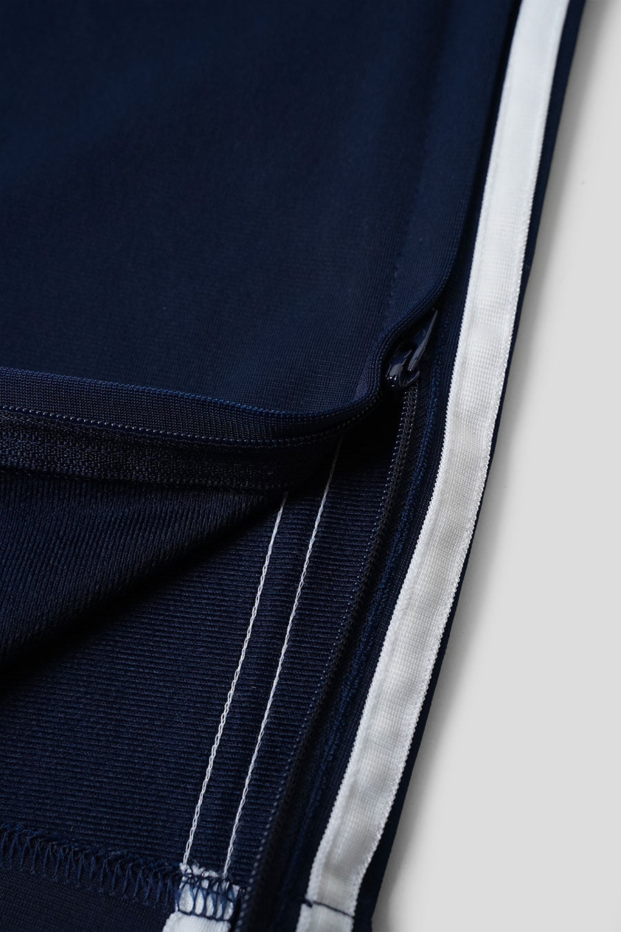 ADIDAS - PANTALON DE SURVÊTEMENT FIREBIRD TP BLEU MARINE - LE LABO STORE